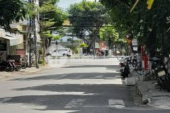 Bán nhà đường lê hữu trác dt 95m2.hiễn đang choi thuê 60 trnăm.