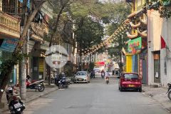 Phân lô giáp bát ô tô đỗ cửa kinh doanh đầu tư