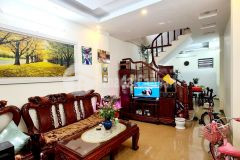 Bán nhà ba đình diện tích khủng mặt tiền rộng ngõ ba gác