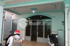 Bán nhà đường 18 linh trung, dt 130m2, giá 5.5 tỷ, hẻm xe hơi