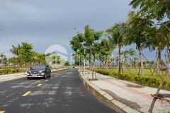 Gấp gấp cần bán nhà hòa hải, đầu đường mai đăng chơn, gần chợ non nước, lh 0947984998