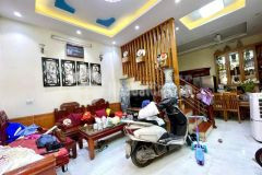 Bán nhà đường thuỵ khuê, tây hồ gần phố, 50m2, mt 4m, giá chỉ 4.2 tỷ.