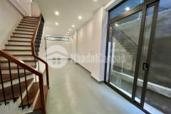 Cc nhờ bán nhà ngõ 279 đội cấn, 37m, 5tg, mt3.5m, nhỉnh 5 tỷ. nhà mới. ô tô sát nhà