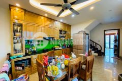 Mặt hồ, mặt phố 2 vỉa hè linh đàm 40m2 5t mt3,7m 13 tỷ kinh doanh. lh khánh 0972.858.666.