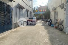 Nhà đẹp 3 tầng btct gần mặt tiền sổ vuông a4