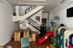 Cần bán nhà tôn thất tùng, gara ô tô, sát phố, 96m, giá chỉ 13.5 tỷ