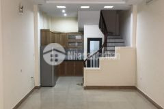 Bán nhà đường thuỵ khuê, ô tô, sát hồ, 39m2, 5 tầng, 4m, nhỉnh 5 tỷ.