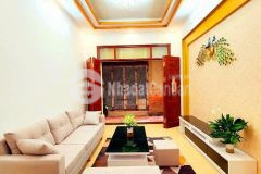 Bán gấp nhà lê thanh nghị 4 tầng nhỉnh 5 tỷ, gần phố, sân rộng. liên hệ 0373729889