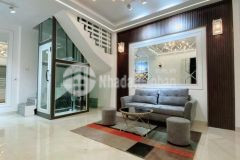 Bán nhà mới xây tại phố giải phóng 50m ra mặt phố giải phóng, ngõ ba gác đua, giá 3,85 tỷ.