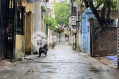 Chu tha thiêt muôn ban 67m2 đât ơ cưu viêt 2, trâu quy, săn nha 2 tâng ơ luôn, gara.