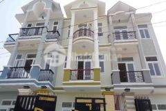 Bán nhà 1 trệt 2 lầu hẻm ô tô đường trương công định,hướng tây nam.