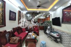 Bán nhà tân mai, 26m2, 5 tầng, giá 3.3 tỷ.