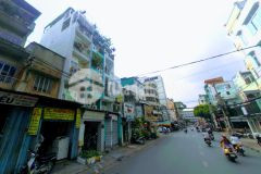 Bán nhà mặt tiền nguyễn biểu chợ hòa bình, quận 5. dtsd 168m2, 6.6 tỷ