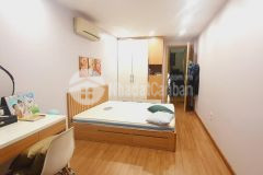 Bán nhà 5 tầng dịch vụ dương nội view công viên 8.3 tỷ phân lô ô tô tránh