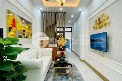 Siêu phẩm lĩnh nam hoàng mai 40m2 x 5t mt 4m, ngõ thông hai phố kinh doanh đỉnh 3.45 tỷ.