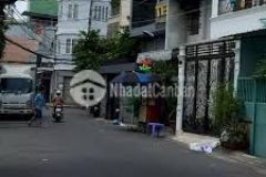 Cần bán nhà hai mặt tiền hẻm thông lý thường kiệt.