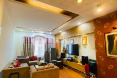 Lạc long quân nhỉnh 5 tỷ 44mx6t nhà đẹp karaoke tiếp khách sang trọng thư giãn