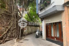 Cần bán nhà 28m2x5t tại tôn đức thắng ôtô tải qua nhà có sân riêng để xe hơi