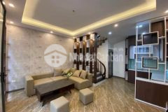 Bán nhà mới kính koong chiến thắng, hà đông 42m24 tầng, ô tô qua, kinh doanh văn phòng.