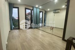 Nhỉnh 5tỷ có nhà mặt phố long biên quận 36m 5t vỉa hè rộng kinh doanh