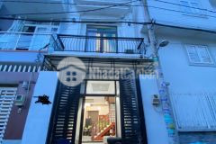 Bán nhà tp thủ đức trung tâm hẻm xe tải thiết kế đẹp 60m2 tặng nội thất về quê 0903365011