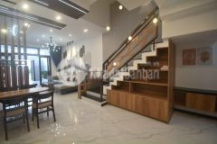 Hiếm có khó tìm nhà đẹp giá rẻ trung tâm hải châu kxh xem là mê