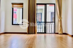 Siêu phẩm độc nhất dịch vọng hậu cầu giấy 45m2 5t mt5m ngõ thông kinh doanh 7tỷ.