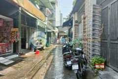 Nhà phan văn hớn, cấp 4, hxh, 1 sẹc thẳng, 4.5x20, giá 5.1ty tl