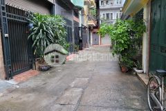 Bán nhà hồ ba mẫu 48m24t. ngõ 4m thông oto 5.4 tỷ