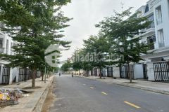 Bán loạt căn đô thị hud giai đoạn 1 và 2 trục chính rộng 35m, kinh doanh, văn phòng.lh 0963292948