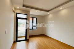 Bán nhà 160 lã xuân oai q9. 90m2, 4pn, hxh 6m, khu kinh doanh. chỉ 6 tỷ 5.