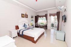 Bán gấp khách sạn 17 phòng đường phan chu trinh, phường 2, cách biển chỉ 300m.