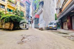 Bán nhà lạc long quân vuông vắn, cực thoáng, gần oto, giá đẹp bất ngờ. 32m2 x 3t giá 3.5 tỷ