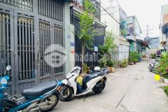 Hàng hót nhà gần 40m2 hẻm xe hơi hương lộ 2 bình tân chỉ nhỉnh 2 tỷ 6 nhà đẹp ở nga