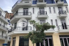 Bán nhà 3 lầu mới xây mặt tiền trịnh đình trọng, gần đầm sen giá 10,7 tỷ