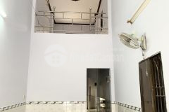 Nhà nguyên căn ngay cổng đai học văn lang hẻm 4,5m.