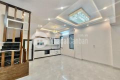 Bán nhà kim ngưu hai bà trưng 40m, 4.2 tỷ lô góc 3 thoáng nhà đẹp ở ngay.