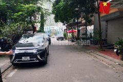 Nha mô lao phân lô ô tô tranh via he kinh doanh sâm uât 50m2x4t 10.5 ty