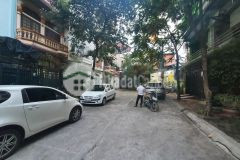 Bán nhà hoàng cầu phân lô ô tô vào nhà 10 tỷ