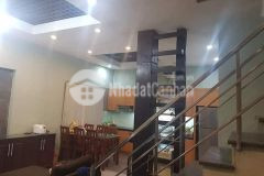 Nhà ô góc phân lô vỉa hè ô tô tránh trung tâm ba đình. 3 tầng mặt tiền 6,5 m ngõ