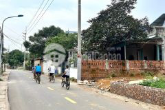 Bán nhanh lô đất nằm trên đường nhựa trục chính cổ đông, gần ubnd xã, giá khoảng 2 tỷ lh0866990503