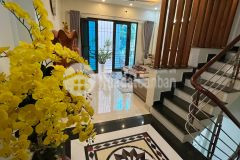 Bán liền kề văn khê 88m2 5 tầng kinh doanh đỉnh chỉ 10.5 tỷ