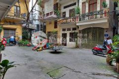 Cần bán nhanh nhà ngã tư sở trước nhà 3m cách phố 50m 35m chỉ 4.5 tỷ