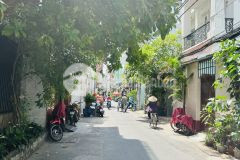 Chủ kẹt tiền bán nhà lạc long quân tân bình hẻm 6m diện tích 70m2 4 lầu giá 11 tỷ nhỉnh xí