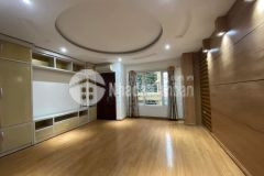 Chỉ 5.19 tỷ hộ khẩu tây hồ nhà võ chí công 82m2 mặt tiền 6m 3 tầng sân vườn nhỏ