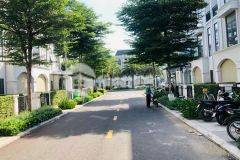 Bán biệt thự long phú villa ngay ql1a tt bến lức.