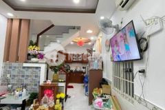 Bán nhà 2 tầng gần phạm văn bạch, q tân bình, dt 28m2. hẻm 3 gác.giá nhỉnh 3 tỷ