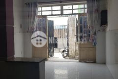 Ban gâp nha câp 4 gia sôc p.long trương quân 9