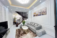 Nhỉnh 4 tỷ nhà đẹp, gần phố, 4 tầng, ô tô đỗ cửa