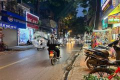 Nhà mặt phố văn phú, hà đông, 60m, 5 t, vỉa hè kinh doanh sầm uất